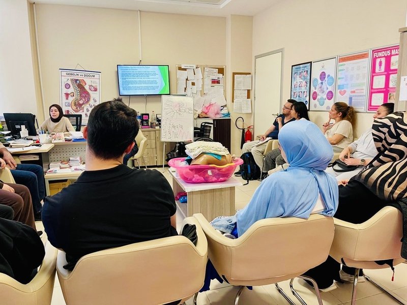 Antalya Eğitim ve Araştırma Hastanesi Gebe Okulu'nda Eğitimler Devam Ediyor - Görsel 2