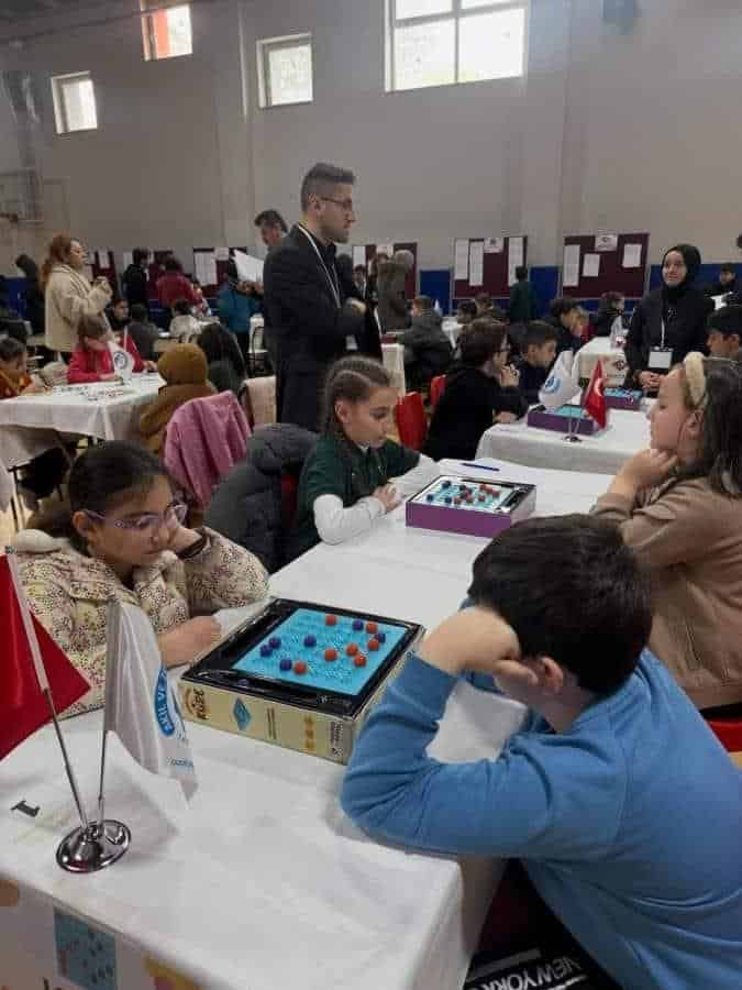 Arhavi'den Akıl ve Zeka Oyunlarında Büyük Başarı: İl Birincilikleri ve Türkiye Finalleri Bileti - Görsel 3