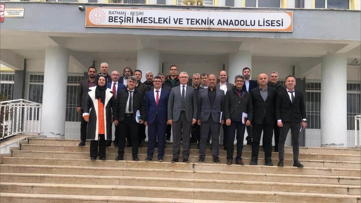 Beşiri'de Mesleki Eğitim Okul Müdürleri Süreç Değerlendirme Toplantısı Yapıldı