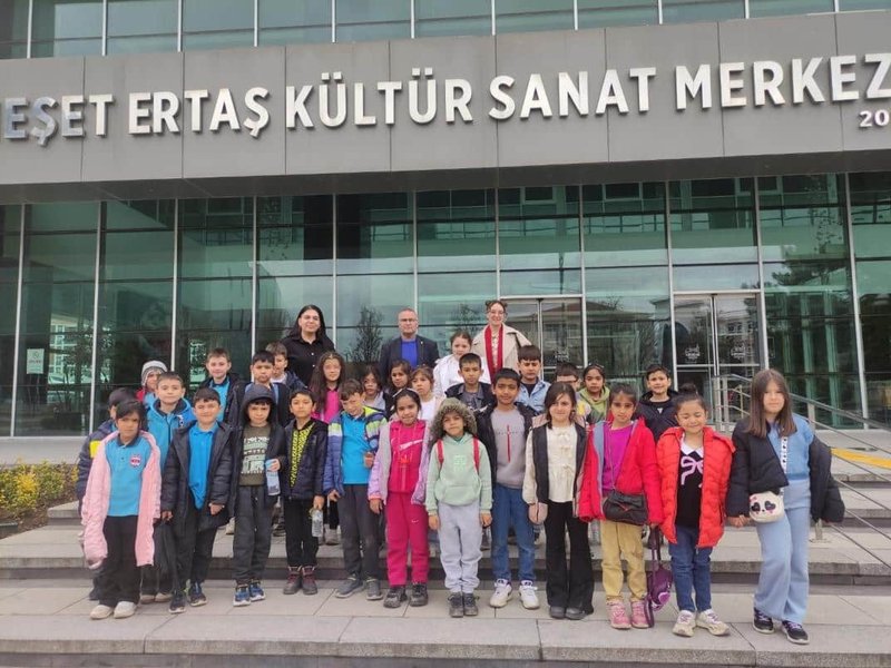 Boztepe'de Kütüphane Haftası Etkinlikleri: Öğrenciler Seramik Yapıp Kültürel Mirası Keşfetti - Görsel 5