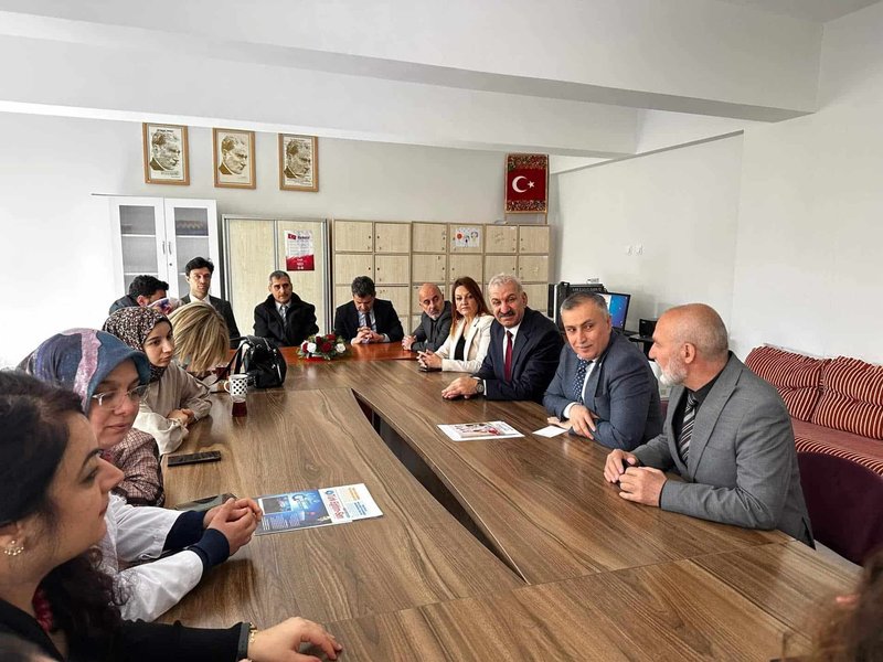 Bursa İl Milli Eğitim Müdürü Gürhan Çokgezer'den Kestel'de Eğitim İncelemeleri - Görsel 4