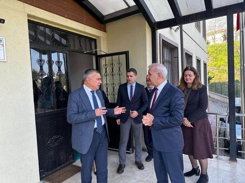 Bursa İl Milli Eğitim Müdürü Gürhan Çokgezer'den Kestel'e Ziyaret - Görsel 2