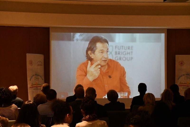 Çeşme Kaymakamlığı'ndan 'Hayatın Anlamı Kitap Projesi': Salim Kadıbeşegil ile Yazar Okur Buluşması - Görsel 5