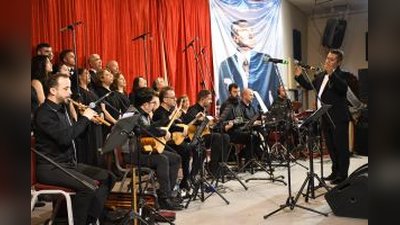 Çeşme Kaymakamlığı Türk Halk Müziği Topluluğu'ndan 'Türkülerle Muhabbet' Konseri