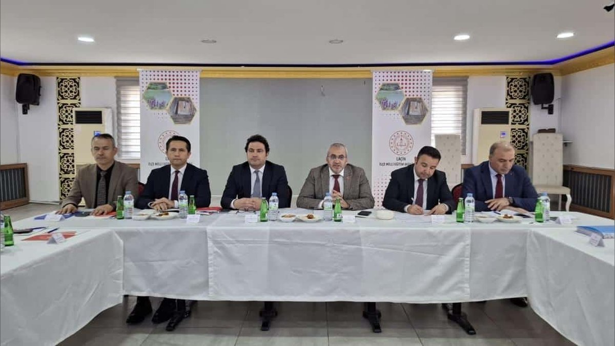 Çorum'da Mart Ayı Eğitim Süreçleri Değerlendirildi: Cemil Çağlar Başkanlığında Toplantı