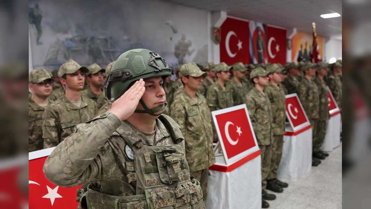 Erzincan Valisi Aydoğdu'dan Mehmetçiklere Yemin Töreninde Milli Değer Vurgusu