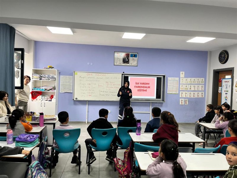 Eskişehir'de Öğrencilere İlk Yardım ve Minik 112 Eğitimi Verildi - Görsel 2