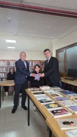 Gürgentepe İlçe Milli Eğitim Müdürü Öğrencilerle Buluştu, Kütüphaneler Haftası Etkinlikleri Kapsamında Ödül Töreni Düzenlendi - Görsel 4