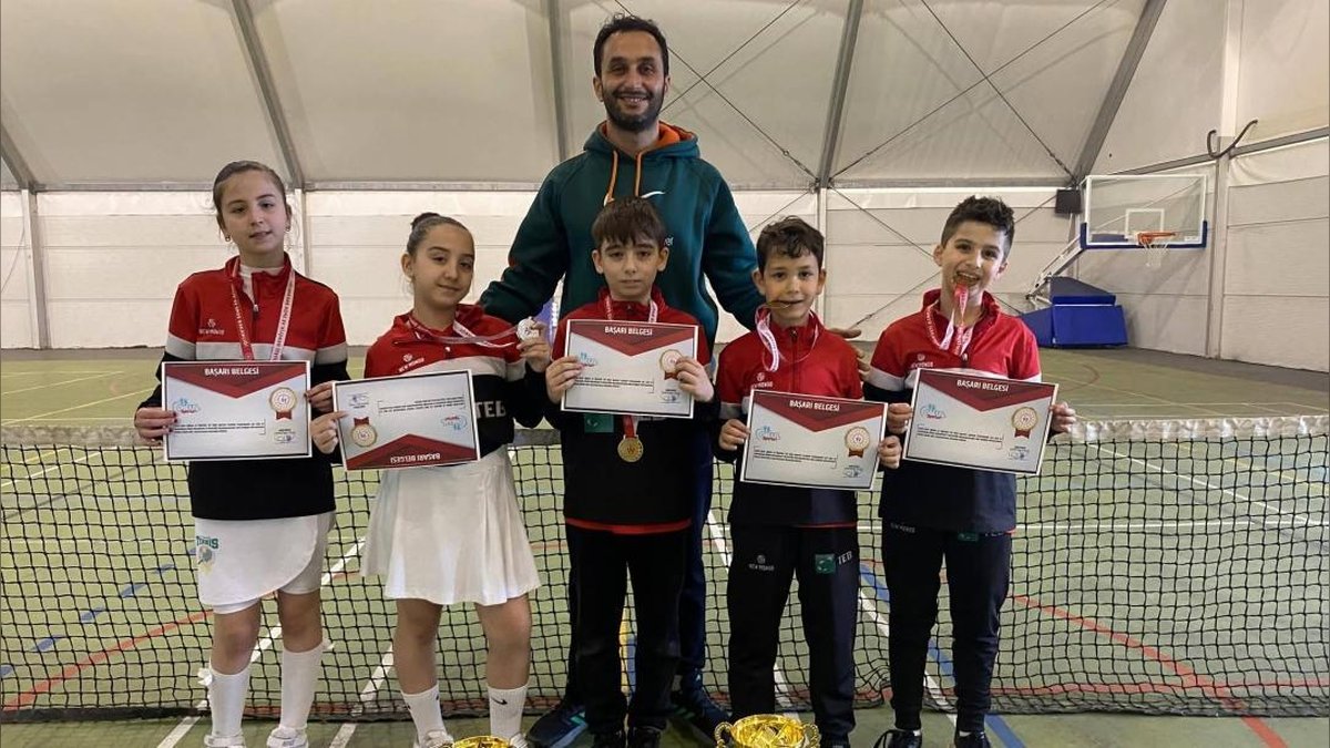 Hanönü İlçe Milli Eğitim Müdürlüğü Öğrencileri Okul Sporları Teniste İl Birincisi Oldu