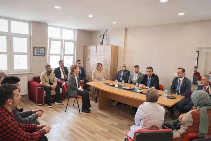 Kastamonu İl Milli Eğitim Müdürü Hasan Gümüş, Cide Cumhuriyet İlkokulu Öğretmenleriyle Buluştu - Görsel 3