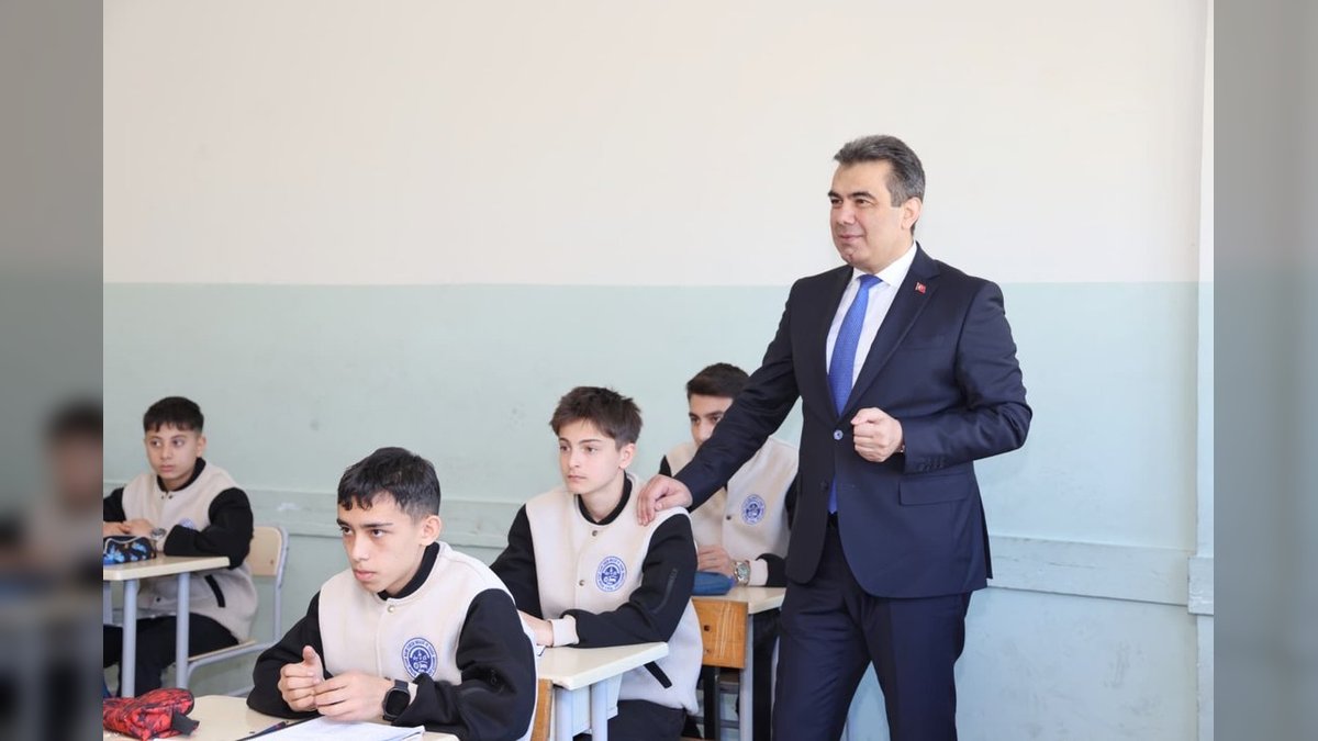 Kastamonu İl Milli Eğitim Müdürü Hasan Gümüş, Cide'de Mesleki Liselilerle Buluştu