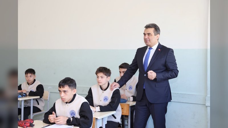 Kastamonu İl Milli Eğitim Müdürü Hasan Gümüş, Cide'de Mesleki Liselilerle Buluştu