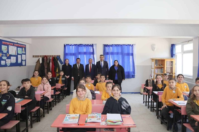 Kastamonu İl Milli Eğitim Müdürü Hasan Gümüş, Cide'deki Okulları Ziyaret Etti - Görsel 4