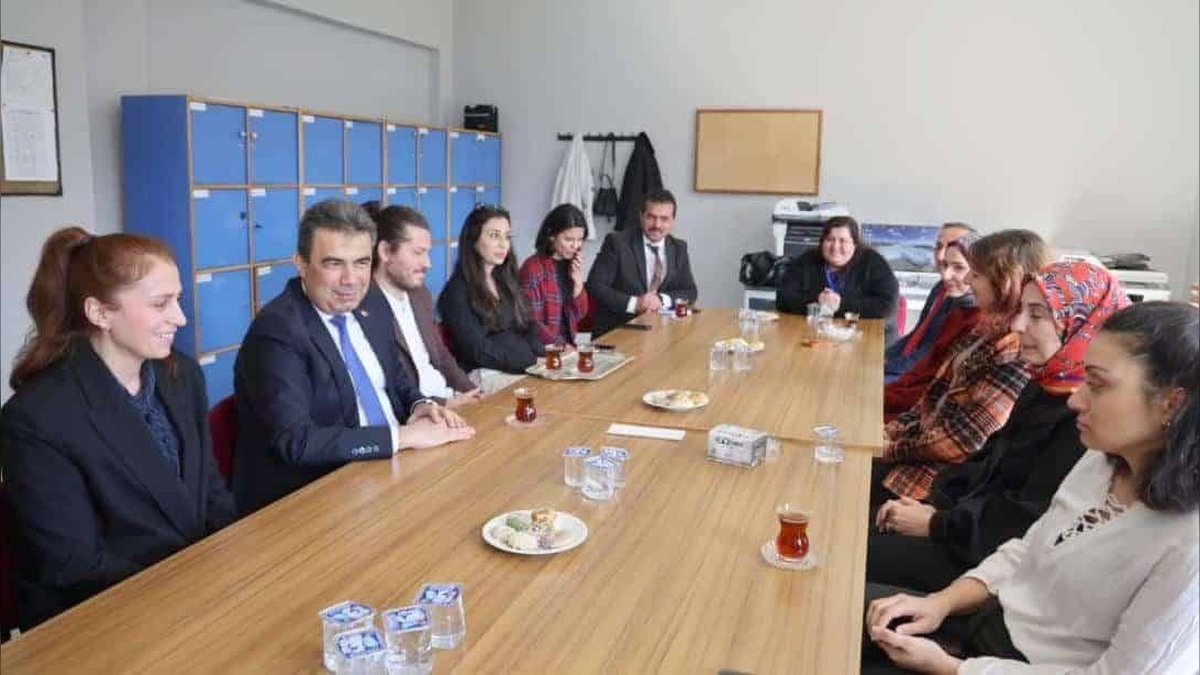 Kastamonu İl Milli Eğitim Müdürü Hasan Gümüş'ten Okul Ziyaretleri ve Eğitim Modeli Vurgusu