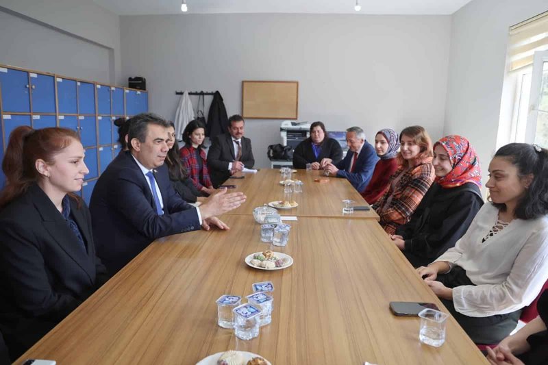 Kastamonu İl Milli Eğitim Müdürü Hasan Gümüş'ten Okul Ziyaretleri ve Eğitim Modeli Vurgusu - Görsel 3