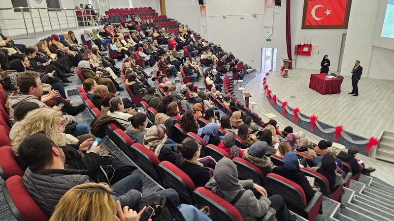 Kütahya'da Öğretmenlere Otizm Farkındalık Eğitimi Verildi - Görsel 3