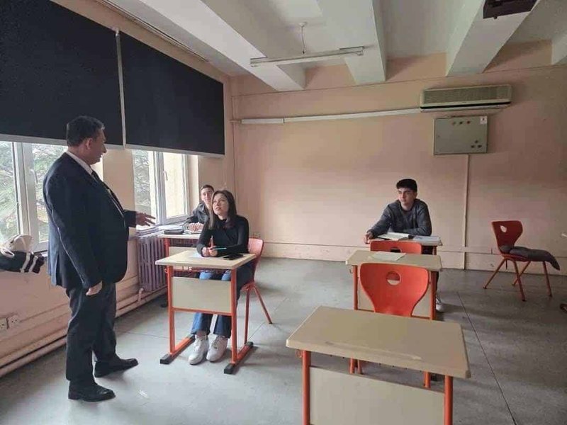 Mengen Mesleki Eğitim Merkezi'ne İlçe Milli Eğitim Müdürü'nden Ziyaret - Görsel 5