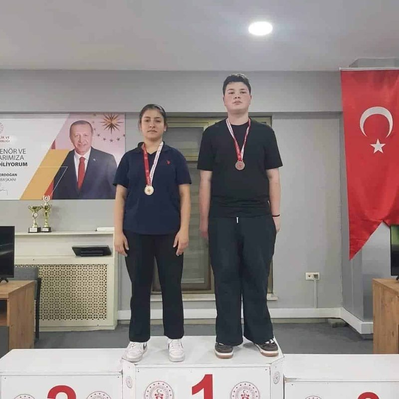 Mengenli Öğrencilerden Bilardoda Büyük Başarı: Ayşe Polat İl Birincisi - Görsel 5
