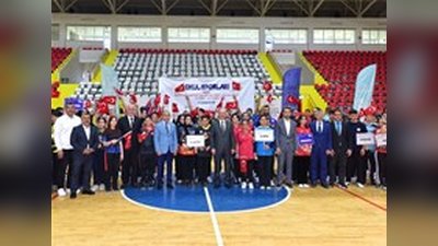 Osmaniye'de Yıldızlar/Gençler Kız-Erkek Dart Grup Birinciliği Başladı