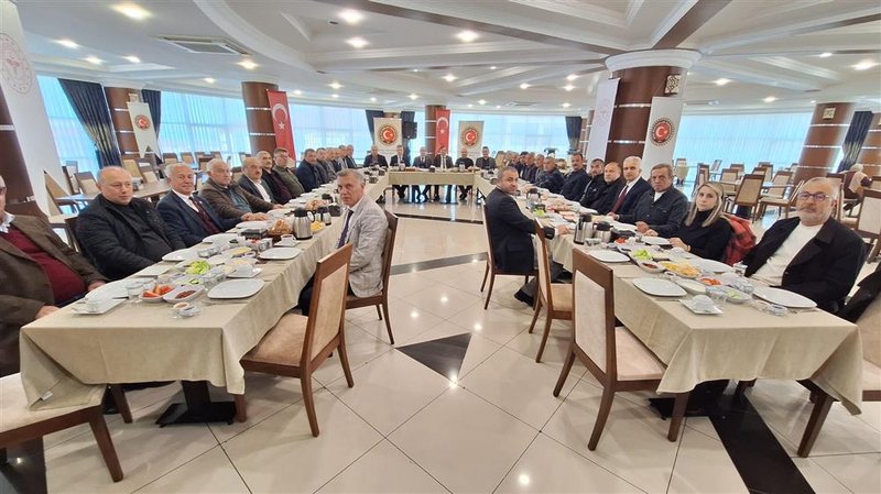 Rize'de Muhtarlar ve Sağlık Müdürlüğü Arasında Sağlık Talepleri İçin İstişare Toplantısı - Görsel 2