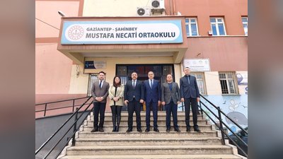 Şahinbey İlçe Millî Eğitim Müdürü Eyüp Güneş'ten Öğrencilere Kariyer Günleri'nde İlham Veren Sohbet