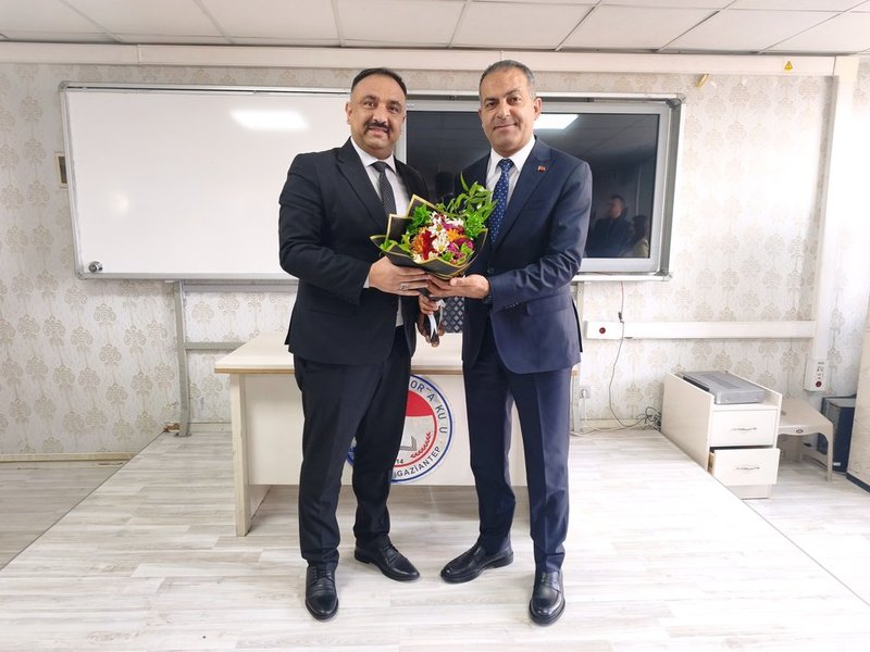 Şahinbey İlçe Millî Eğitim Müdürü Eyüp Güneş'ten Öğrencilere Kariyer Günleri'nde İlham Veren Sohbet - Görsel 2