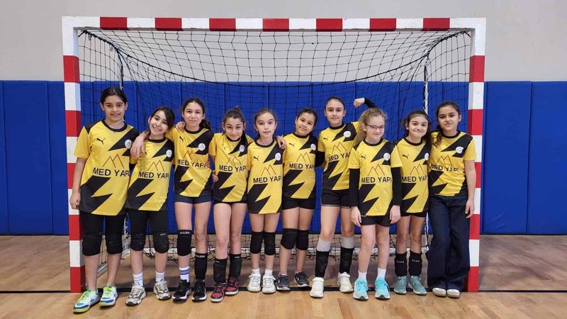 Seferihisar İlkokullar Arası Minik Kızlar Voleybol Turnuvası Sonuçlandı - Görsel 3