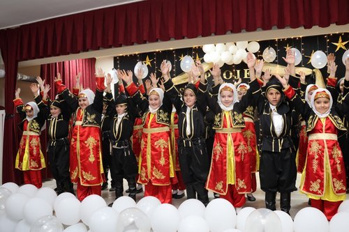 Sultanbeyli'de Okul Ziyareti: İlçe Milli Eğitim Müdürü Aydın'dan Özgün Projelere Destek - Görsel 2