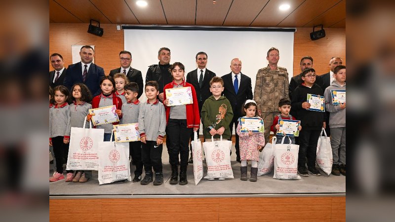 Vali Baruş'tan Kütüphaneler Haftası'nda 'Oku' Vurgusu: Bilginin Şifası ve Güvenli Liman