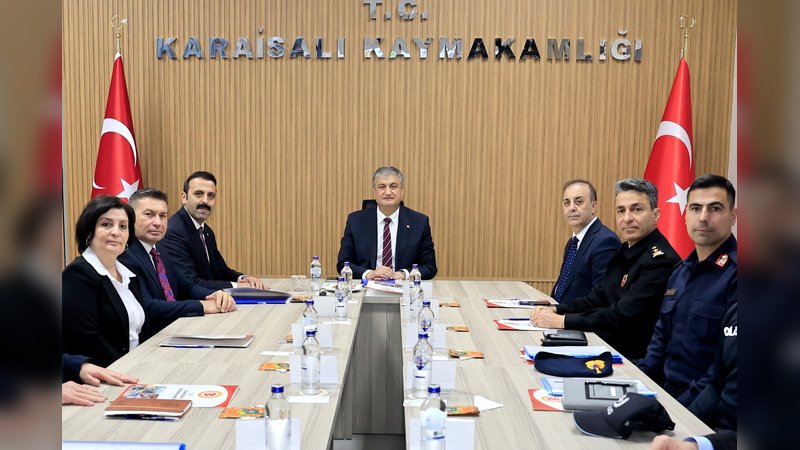 Vali Mustafa Yavuz Karaisalı'yı Ziyaret Etti: Yatırımlar ve Öğrencilerle Buluşma