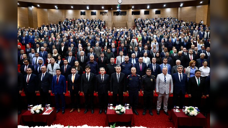 Vali Toros Başkanlığında Eğitim ve Okul Güvenliği Toplantısı