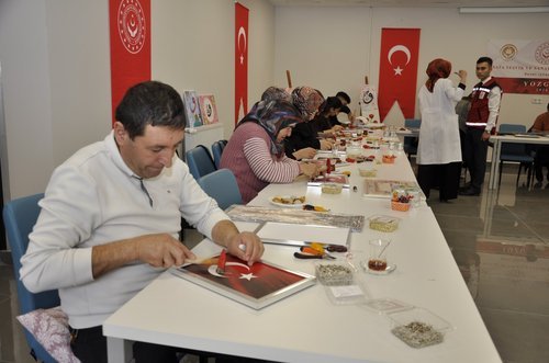 Yozgat Aile ve Sosyal Hizmetler İl Müdürlüğü'nden Sanatla İyileştirme Programı - Görsel 3