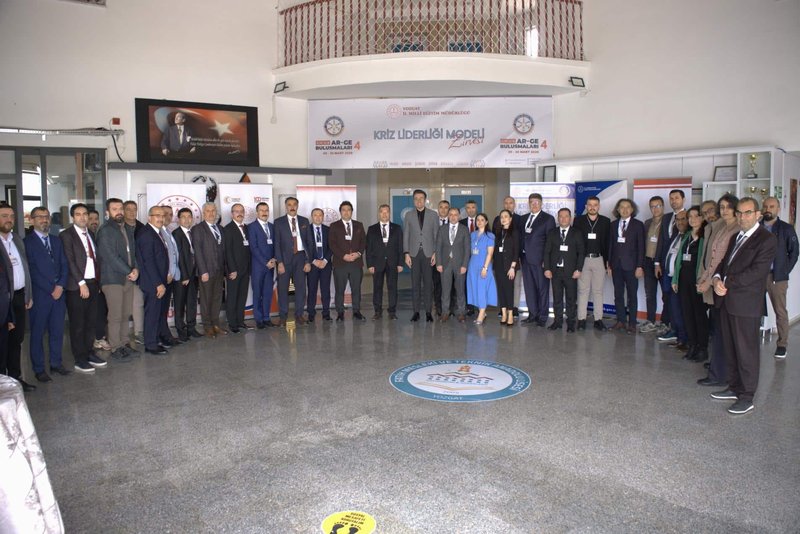 Yozgat'ta Kriz Liderliği Modeli Zirvesi Tamamlandı: Eğitimde Yeni Bir Dönem - Görsel 2