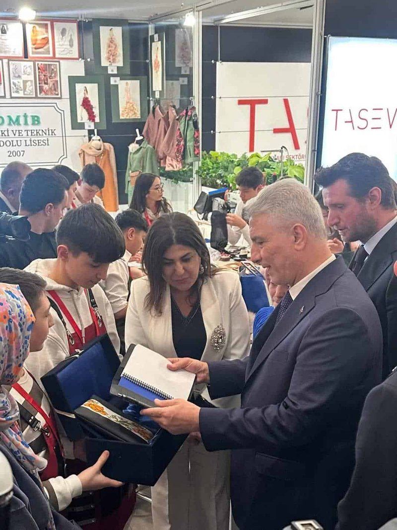 Zeytinburnu İDMİB MTAL, Aymod 2026 Fuarı'nda Kültürel Mirası Tasarımla Buluşturdu - Görsel 3