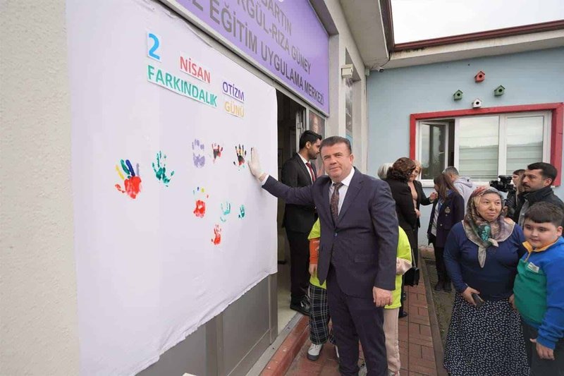 Bartın'da Otizm Farkındalık Günü Kutlandı: Vali ve İl Milli Eğitim Müdürü Okuldaydı - Görsel 2