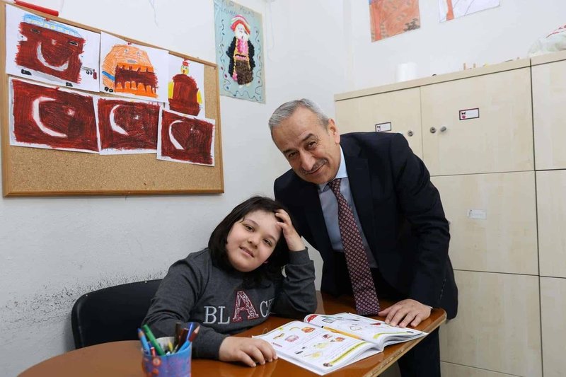Karabük İl Milli Eğitim Müdürü Otizm Farkındalık Günü'nde Özel Öğrencilerle Buluştu - Görsel 5