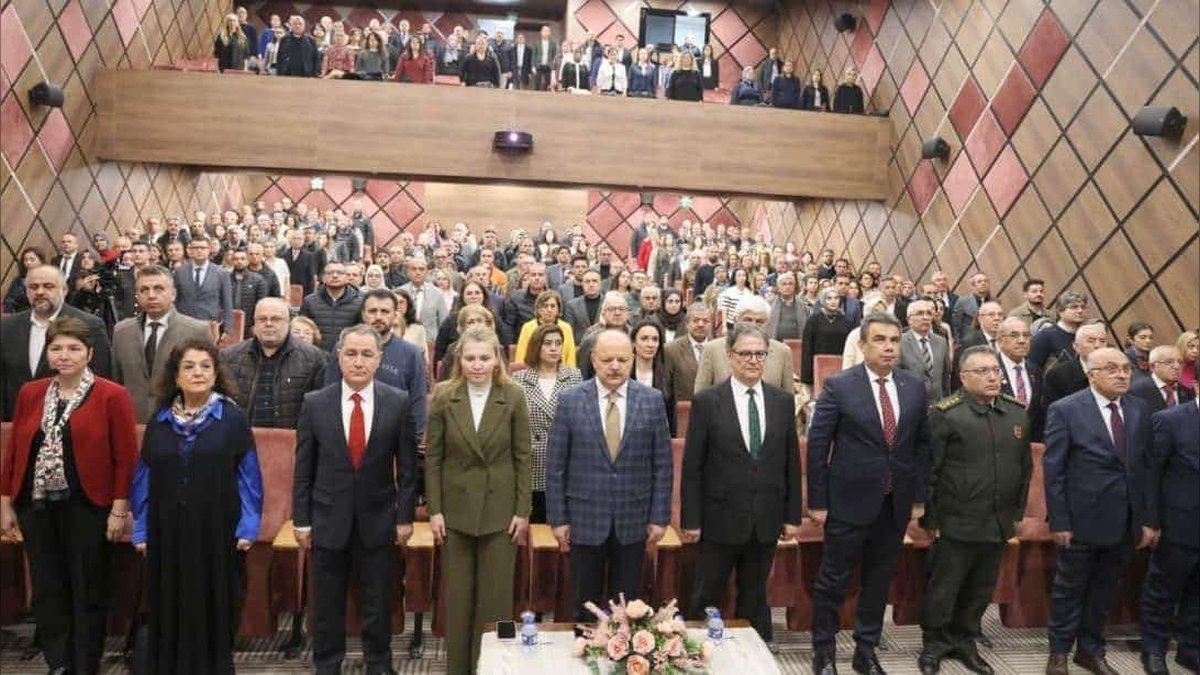 Kastamonu'da Akran Nezaketi Paneli Düzenlendi: Değerler ve İletişim Vurgusu