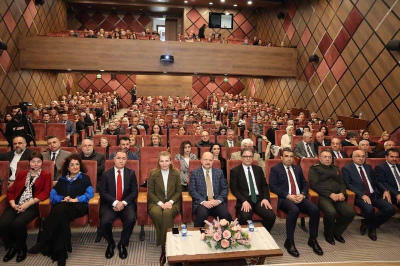 Kastamonu'da Akran Nezaketi Paneli Düzenlendi: Değerler ve İletişim Vurgusu - Görsel 2