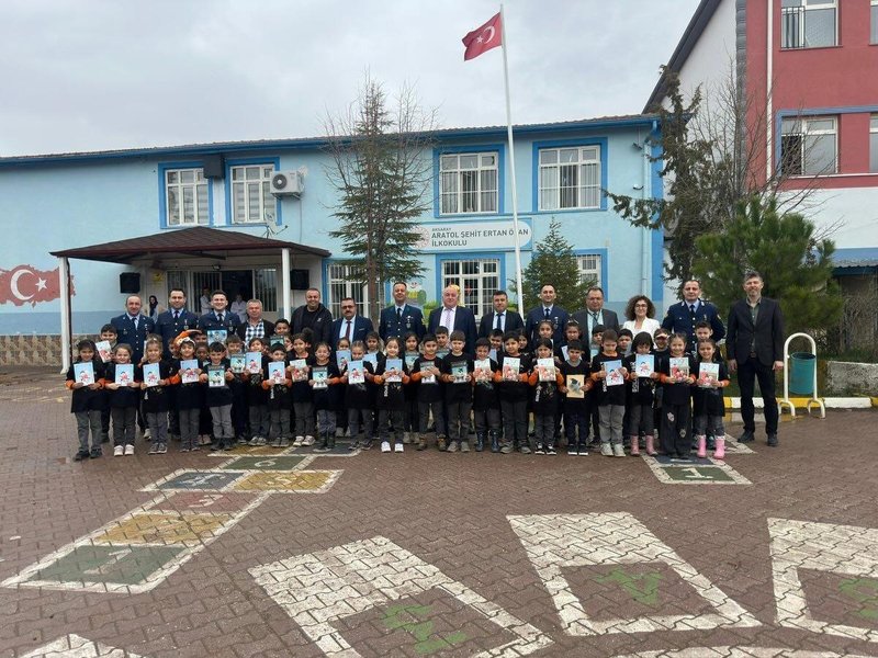 Minik Kalemlerden Mehmetçiğe Duygu Dolu Mektuplar Aksaray'dan Gönderildi - Görsel 3