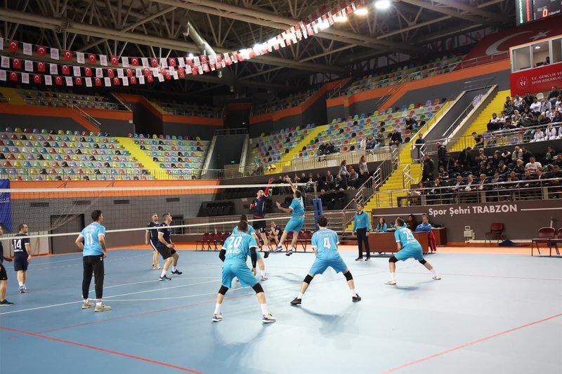 Trabzon Valilik Kupası Kamu Spor Oyunları Voleybol Turnuvası Başladı - Görsel 4