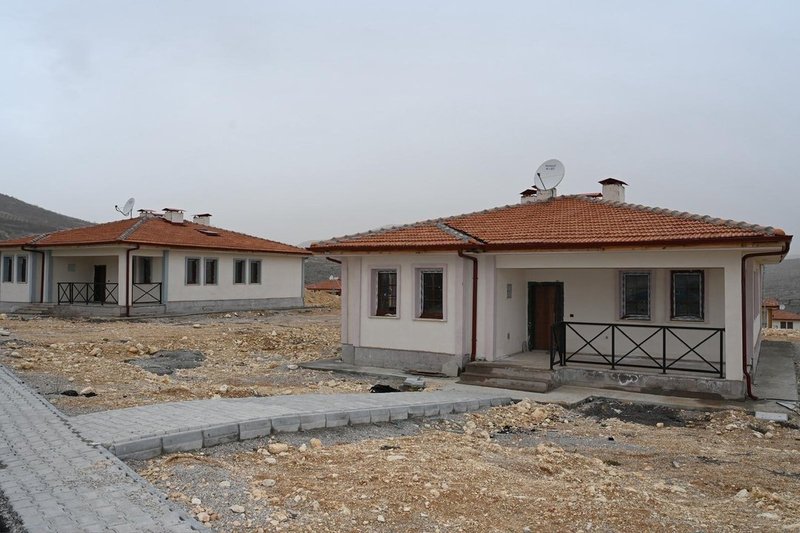 AK Parti Malatya Milletvekili İnanç Siraç Kara Ölmeztoprak'tan Kırsal Konut İnşaat Alanında İnceleme - Görsel 4