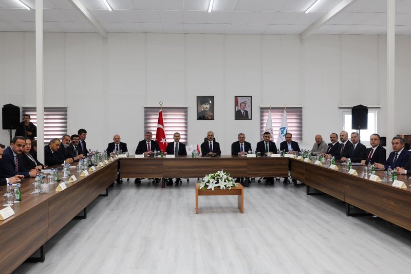 Ankara-İzmir YHT Hattı Afyonkarahisar Kesimi Yıl Sonuna Kadar Tamamlanıyor - Görsel 3