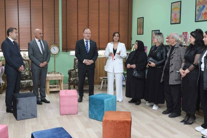 Antalya'da 'Suzan Teyze Kütüphanesi' Miniklerle Buluştu - Görsel 2