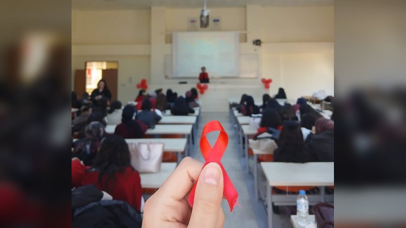 Balıkesir Üniversitesi'nde Otizme Kırmızı Işık Yak Etkinliği