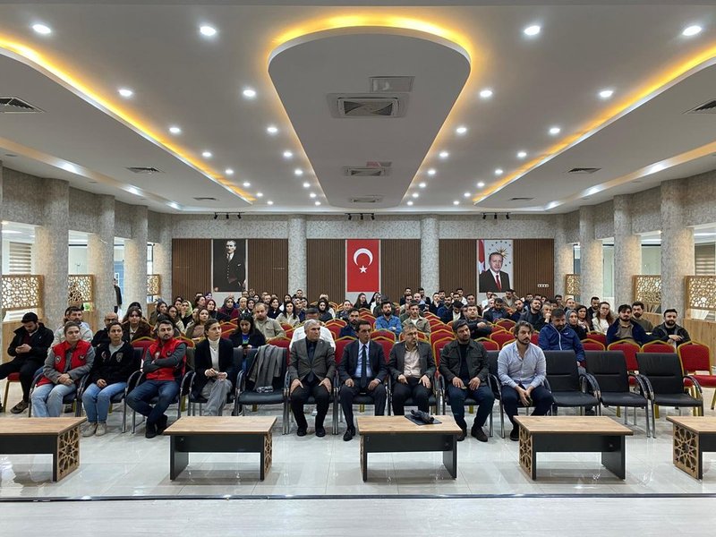 Batman'da Rehber Öğretmenlere İBAN, Bağımlılık ve Radikalleşme Konularında Bilgilendirme Toplantısı - Görsel 4