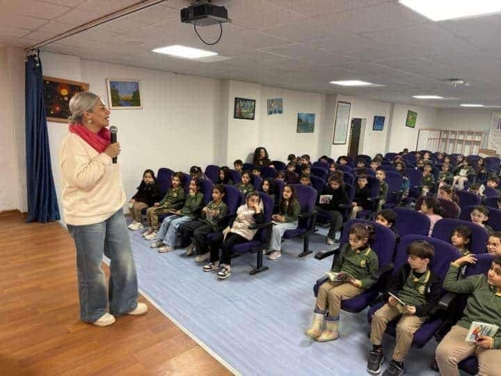 Batman İl Milli Eğitim Müdürü, 'Batman Okuyor' Kapsamında Yazar Hale Gökalpsezer ile Öğrencileri Buluşturdu - Görsel 3