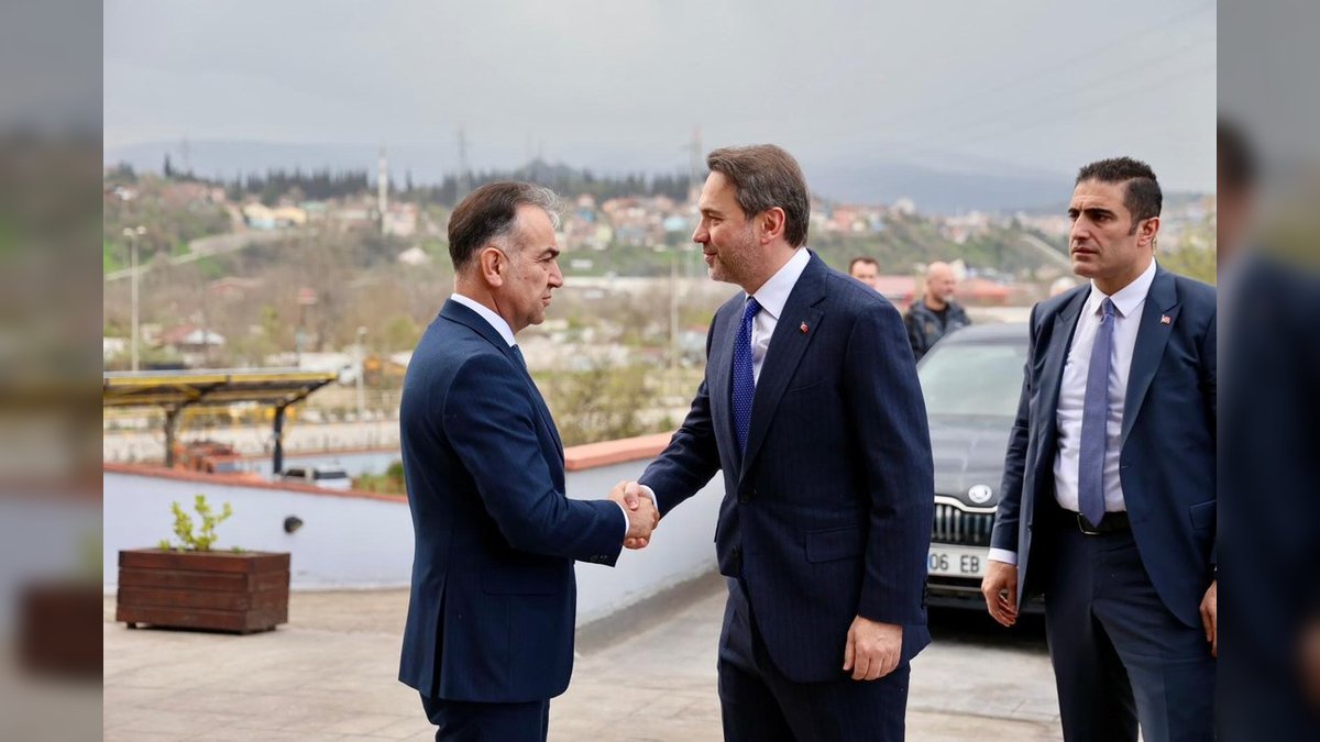 Enerji ve Tabii Kaynaklar Bakanı Alparslan Bayraktar Karabük Valiliği'ni Ziyaret Etti