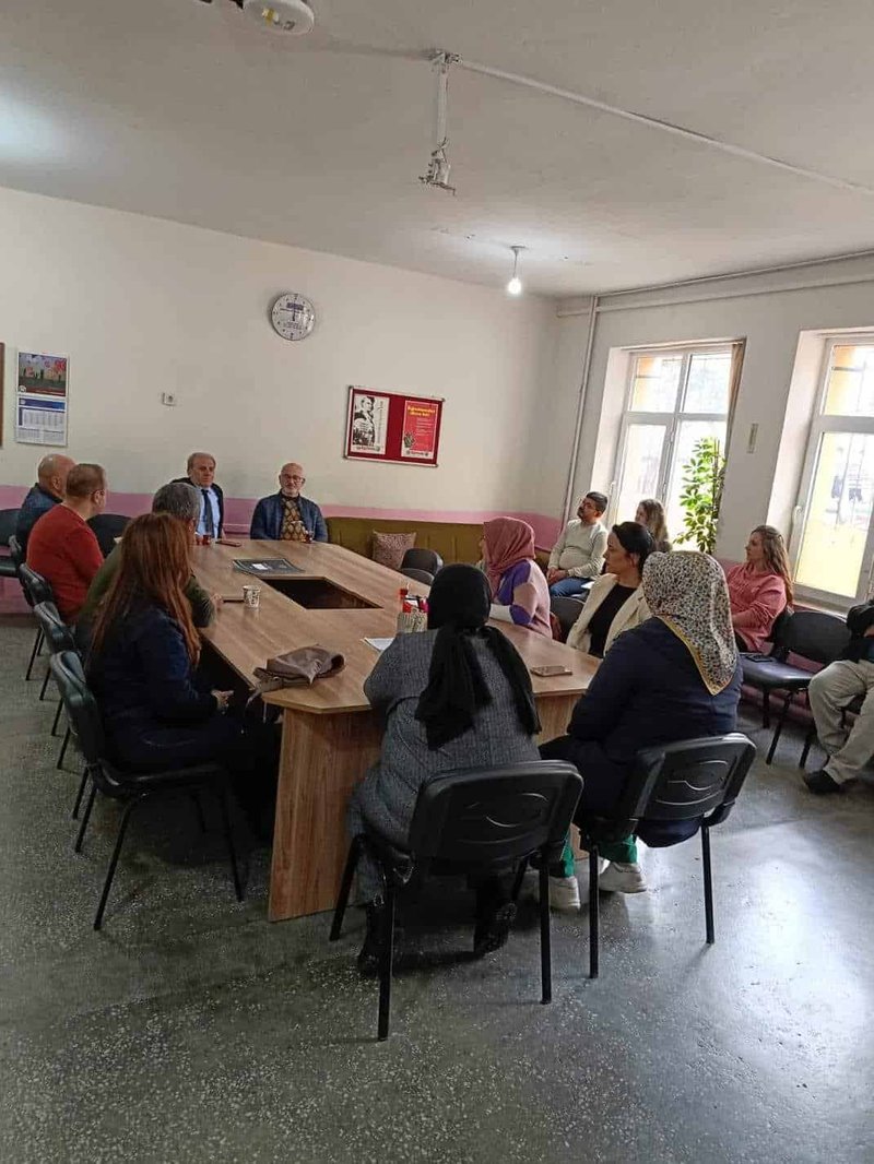 Ermenek İlçe Milli Eğitim Müdürü Mehmet Çağlayan'dan Güneyyurt Okul Ziyareti - Görsel 2