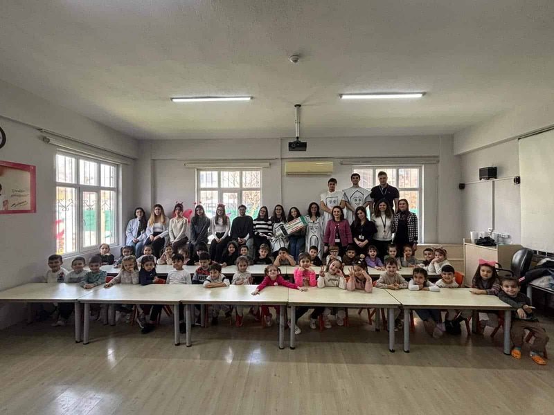 Gaziemir'de 'Ağız ve Diş Sağlığı Projesi' Öğrenci Eğitimleri Devam Ediyor - Görsel 2