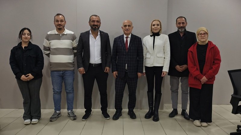 Gemlik Kaymakamı Osman Aslan Canbaba'dan Basın Mensuplarına Ziyaret: Güvenli ve Yaşanabilir Gemlik Vurgusu - Görsel 4